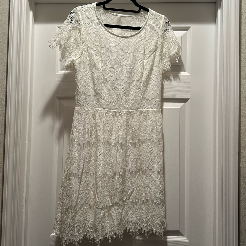 Open back, lace, white classic, perfect for bride! Size large. Soieblu